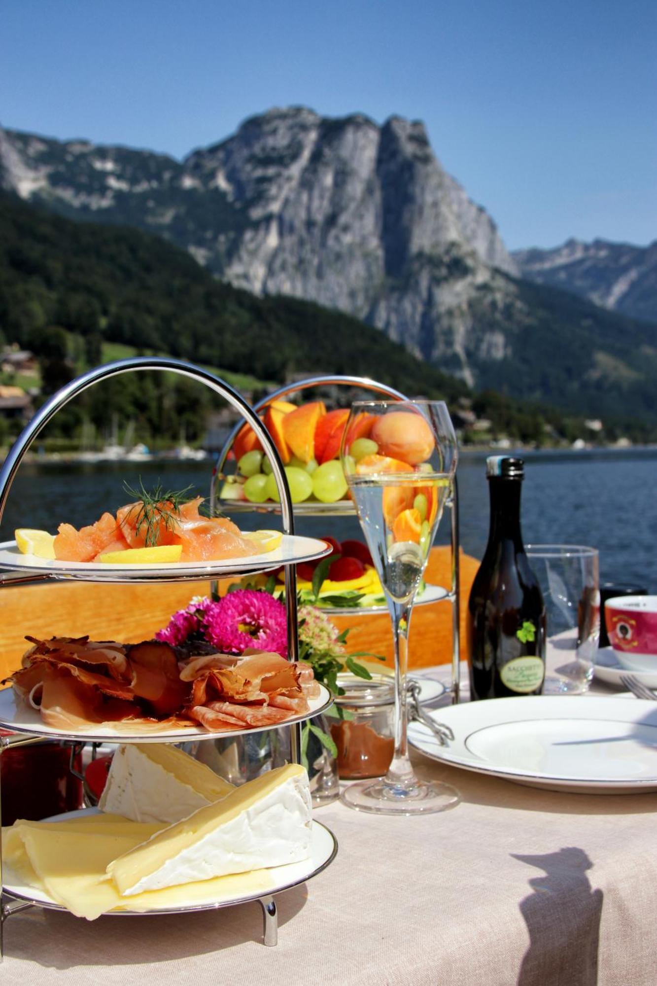 Tauroa Seehotel Grundlsee Exterior foto